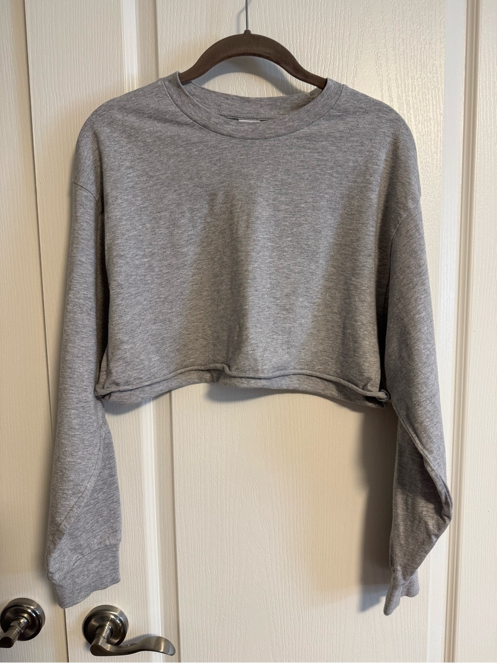 Cropped TNA Long Sleeve Top